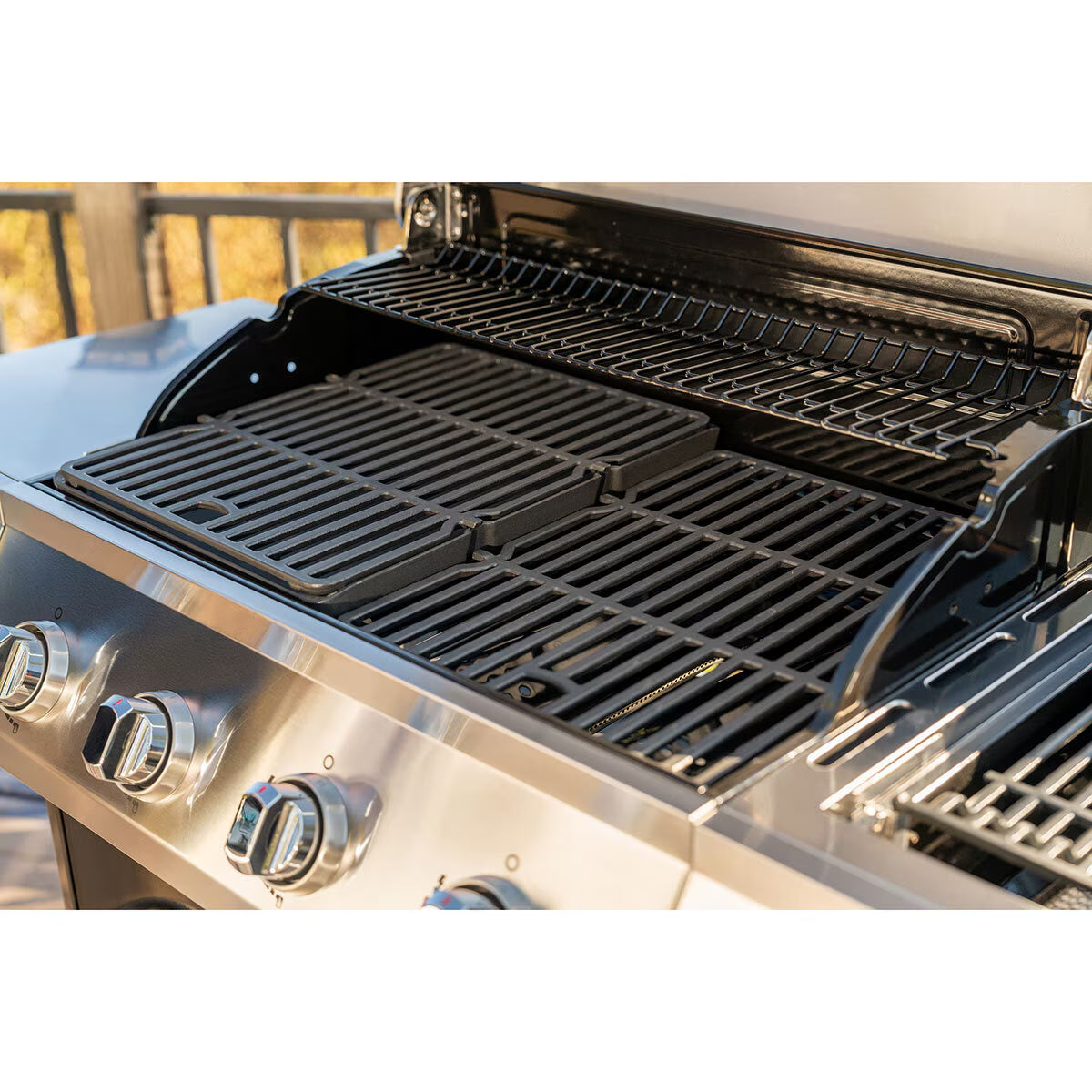 Gourmet Pro 5 Burner Gas Barbecue Grill + Cover