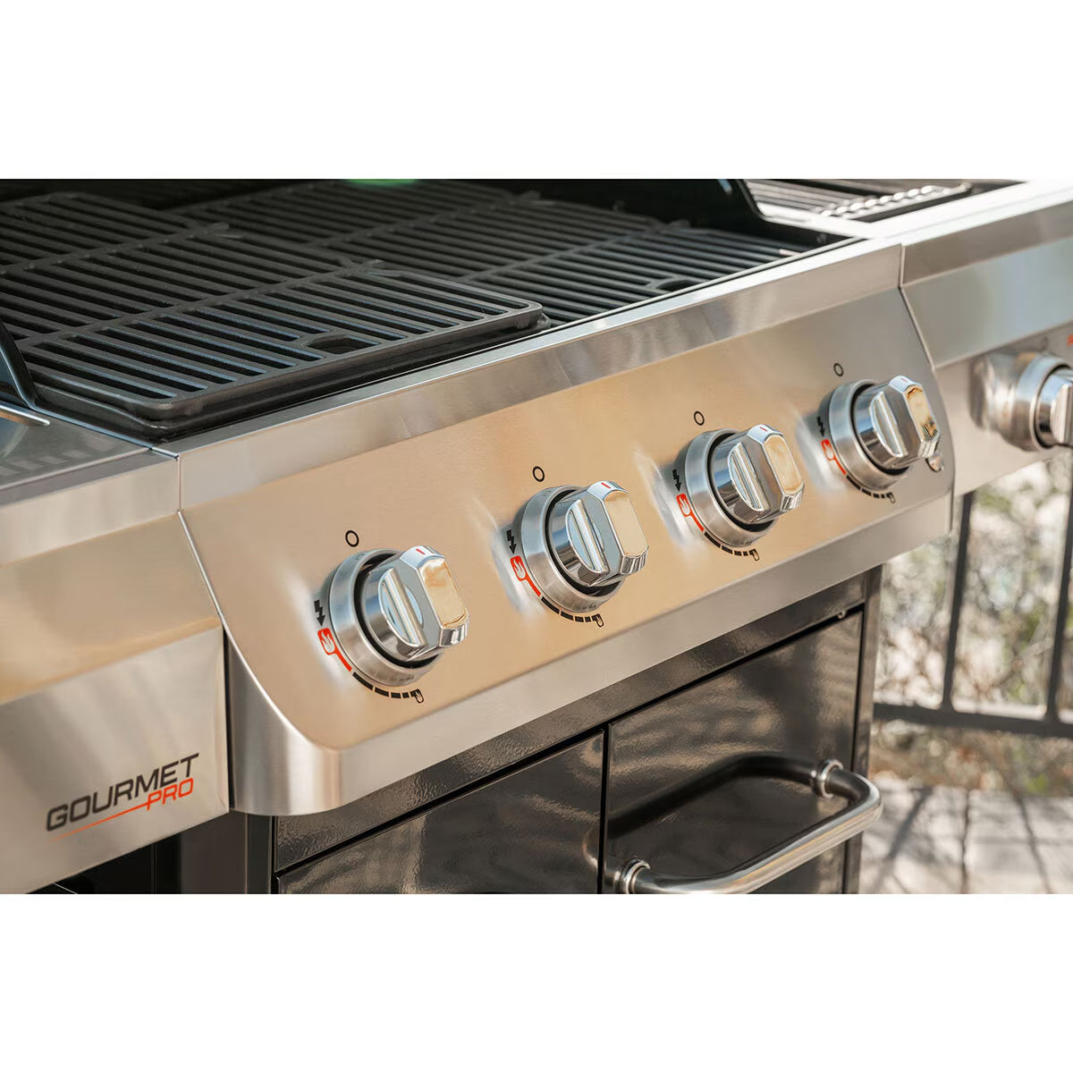 Gourmet Pro 5 Burner Gas Barbecue Grill + Cover