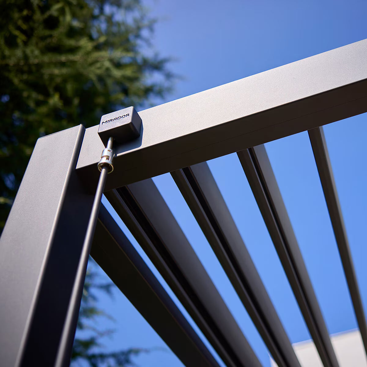Mirador 8Ft 8" X 14Ft 5" (2.7M X 4.4M) Louvered Aluminium Pergola