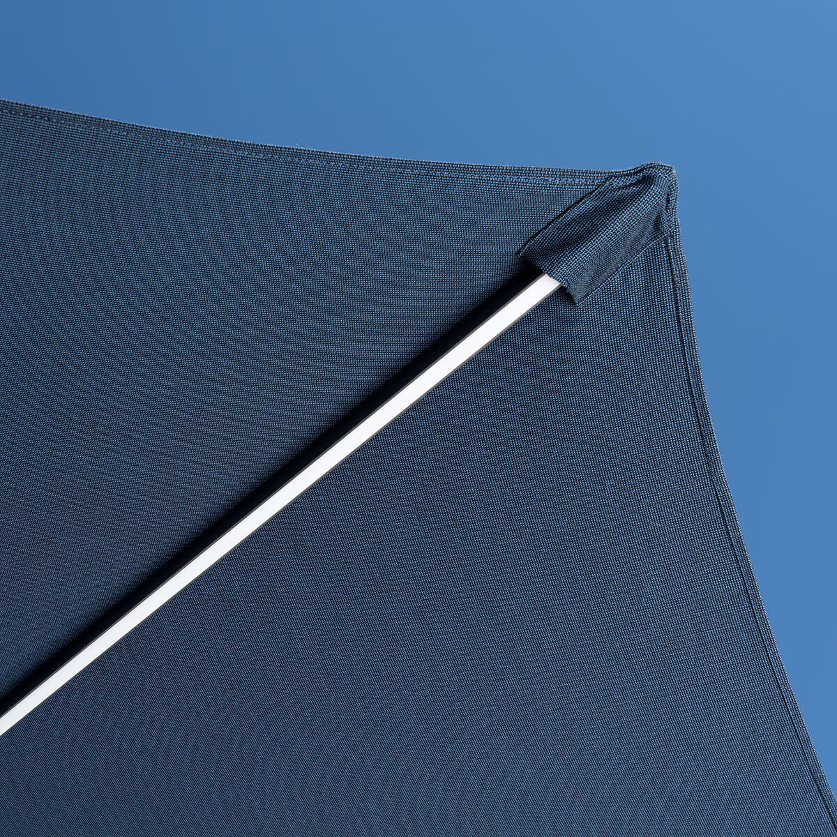 Sunvilla 10Ft (3M) Solar LED round Market Umbrella in Blue